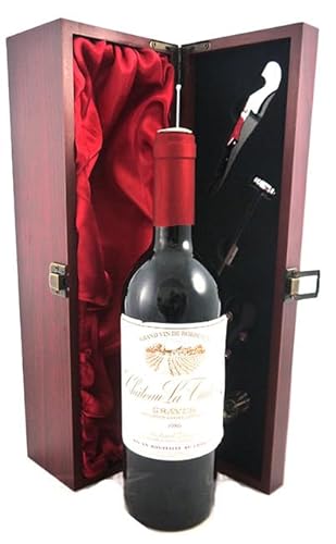Chateau La Tuilerie 1986 Graves (Red wine) in einer mit Seide ausgestatetten Geschenkbox, da zu 4 Weinaccessoires, 1 x 750ml von vintagewinegifts
