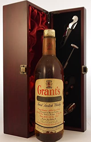 Grants Stand Fast Scotch Whisky (1960's) in einer mit Seide ausgestatetten Geschenkbox, da zu 4 Weinaccessoires, 1 x 700ml von vintagewinegifts