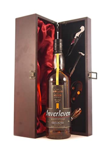 Inverleven 12 year old Lowland Single Malt Whisky 1979 Gordon and Macphail in einer mit Seide ausgestatetten Geschenkbox, da zu 4 Weinaccessoires, 1 x 700ml von vintagewinegifts