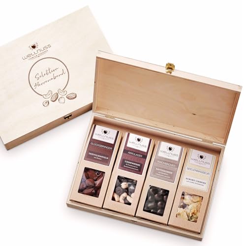 WELLNUSS Geschenkidee für Männer "Herrenabend - Best of Chocolate" | 4 Nussmischungen mit Schokolade in der Birkenholzbox (4 x 60-70 g) | Geschenk für Mann, Freund, Papa, Opa zum Geburtstag, Vatertag von wellnuss
