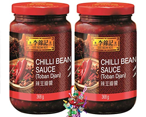 yoaxia ® - 2er Pack - [ 2x 368g ] LEE KUM KEE Scharfe Bohnensauce ( Toban Djan ) Chili Bean Sauce + ein kleines Glückspüppchen - Holzpüppchen von yoaxia Marke