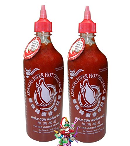 2er Pack - FLYING GOOSE [ 2x 730ml ] Sriracha sehr scharfe Chilisauce SUPERSCHARF (extra Chili) Chilli Sauce + ein kleiner Glücksanhänger gratis von yoaxia Marke