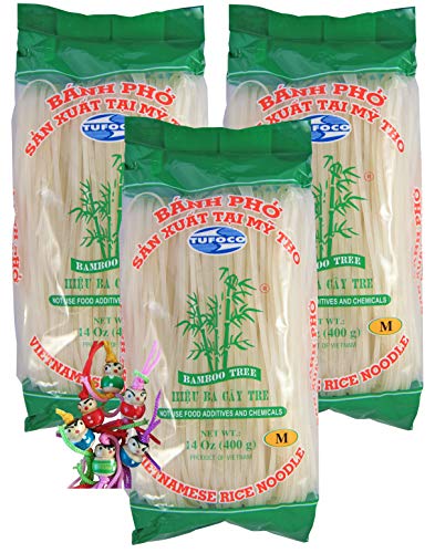 3er Pack - BAMBOO TREE [ 3x 400g ] Vietnam Reisnudeln | 3mm Banh Pho | Bandnudeln | Rice Noodles + ein kleiner Glücksanhänger gratis von yoaxia Marke