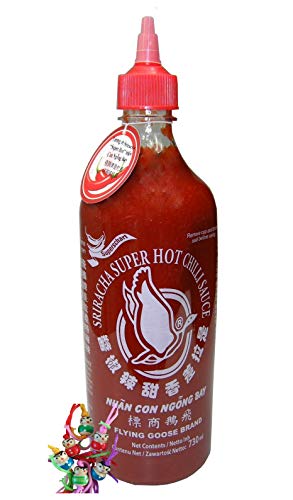 yoaxia ® Marke Set - [ 730ml ] FLYING GOOSE Sriracha sehr scharfe Chilisauce SUPERSCHARF (extra Chili) Chilli Sauce + ein kleines Glückspüppchen - Holzpüppchen von yoaxia Marke