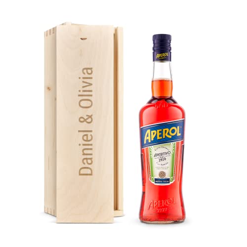 Personalisierter Aperol - Flasche Aperol Likör in einer gravierten Holzkiste - Hochwertige Lasergravur auf dem Deckel, mit einem Namen oder einem anderen Text gestaltet Personalisierter Aperol - Flasche Aperol Likör in einer gravierten Holzkiste - Hochwertige Lasergravur auf dem Deckel, mit einem Namen oder einem anderen Text gestaltet von your surprise