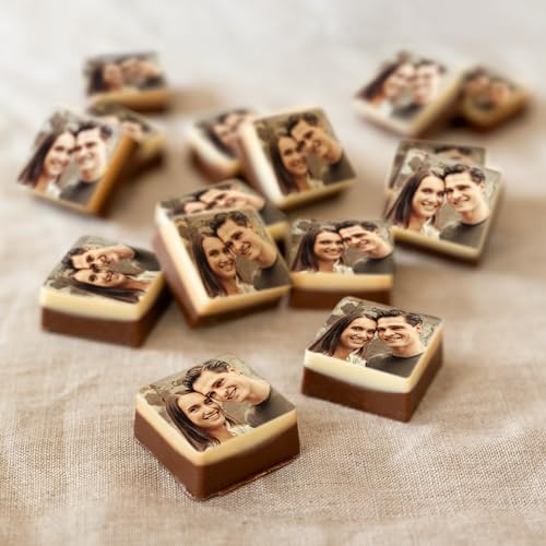 your surprise Schokolade mit Foto in Geschenkbox - Personalisierte Pralinen mit deinem Lieblingsfoto (24 Stück - Quadrat) von your surprise